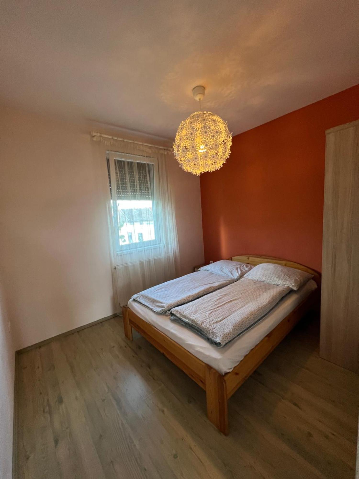 Kristaly Apartman Сегед Экстерьер фото