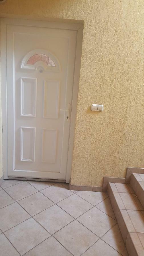 Kristaly Apartman Сегед Экстерьер фото